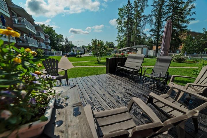 Résidence pour personnes âgées, Sherbrooke<br>Établissement pour personnes âgées, Sherbrooke